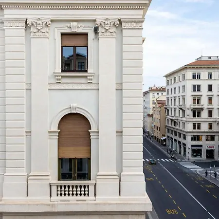 Hotiday Teatro Trieste